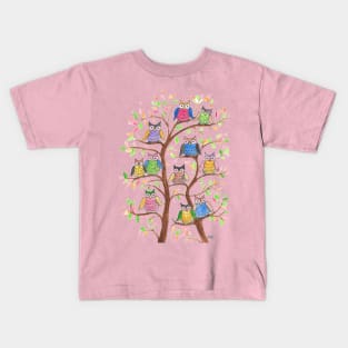 Lots of Colorful Owls in A Tree Kids T-Shirt